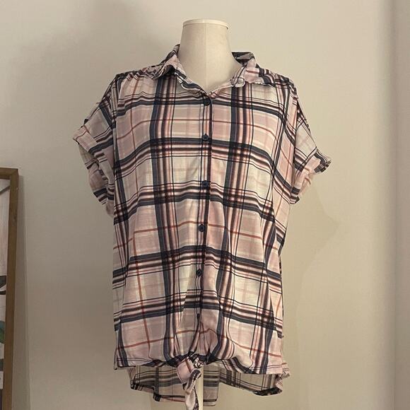 New York Laundry Tops - New York Laundry Pink & Black Plaid Button-Up Women’s Top